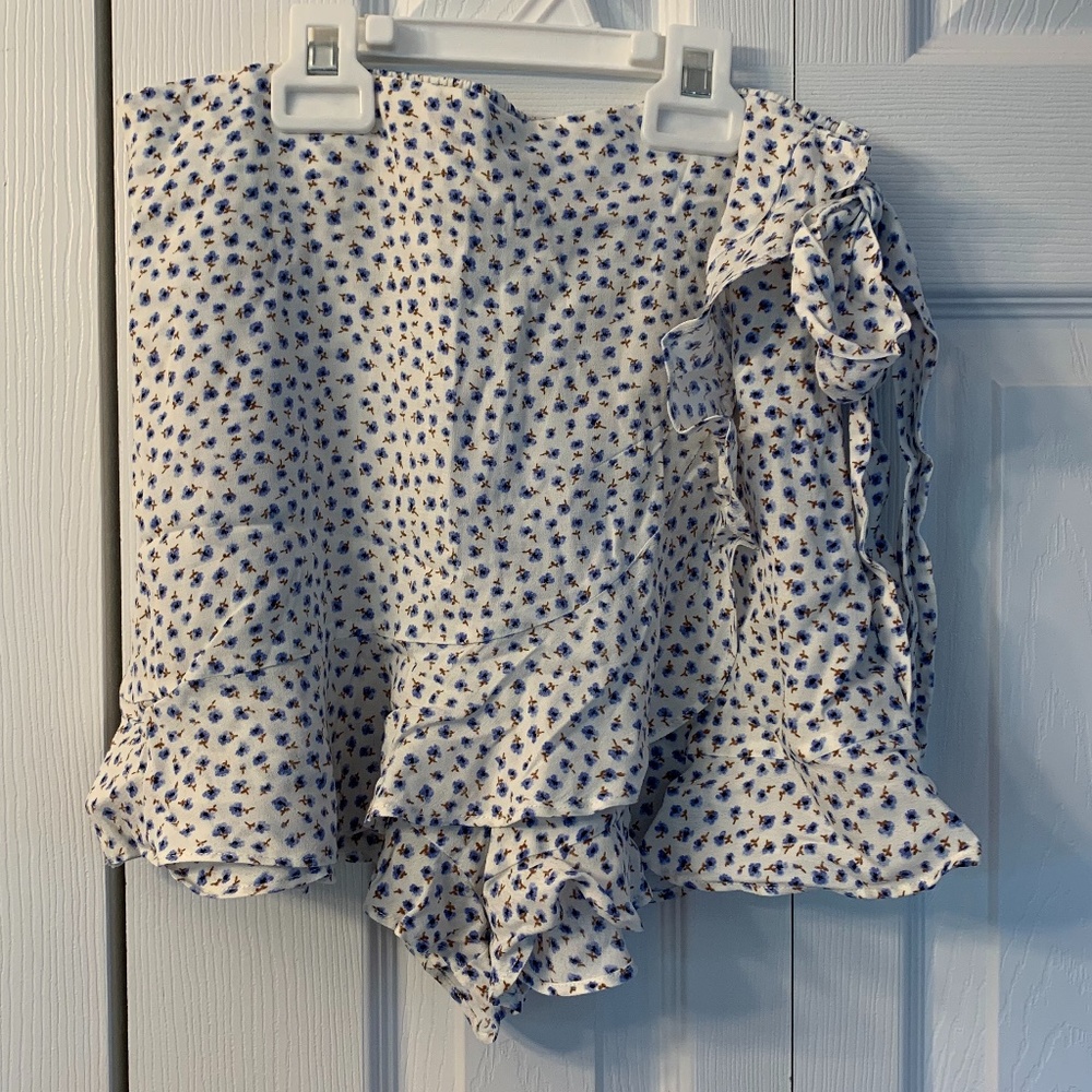 Forever 21 floral skort - size M